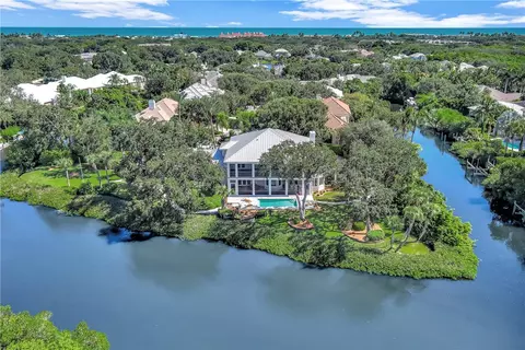140 Waterway Ln, Vero Beach, FL 32963