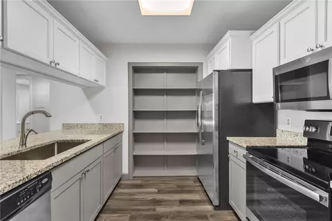 22 Plantation Dr #106, Vero Beach, FL 32966