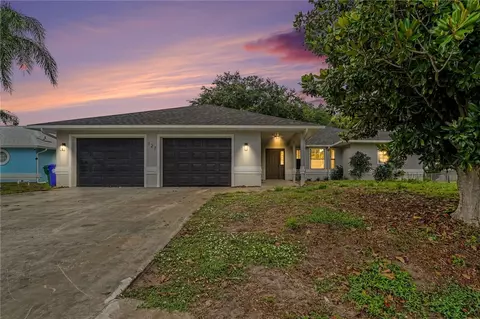 127 Friar Ct, Sebastian, FL 32958