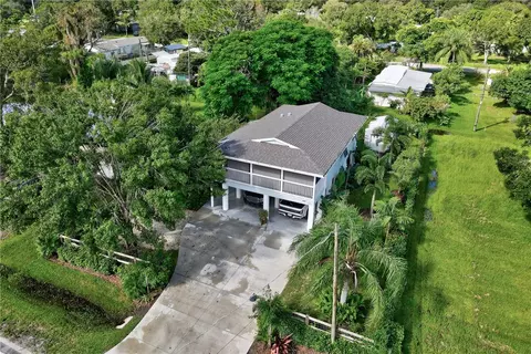 184 S Willow St, Fellsmere, FL 32948