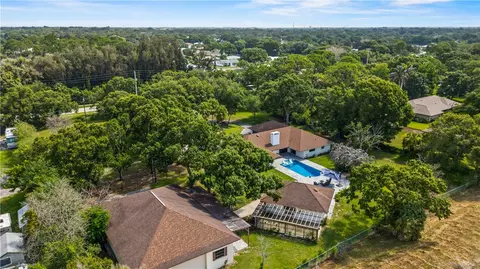 2525 4th St, Vero Beach, FL 32962