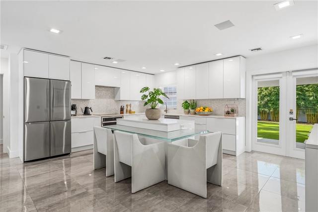 774 Azalea Ln, Vero Beach, FL 32963