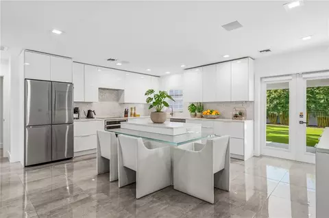 774 Azalea Ln, Vero Beach, FL 32963