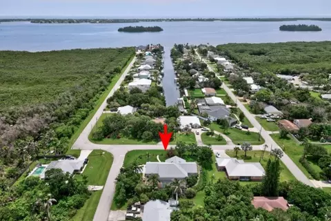 185 12th St SE, Vero Beach, FL 32962