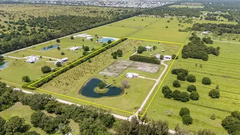 2301 2305 58th Ave SW, Vero Beach, FL 32968