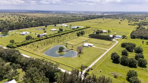 2305 58th Ave SW, Vero Beach, FL 32968