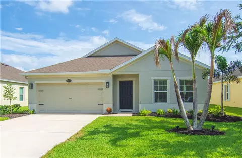 8058 Westfield Cir, Vero Beach, FL 32966