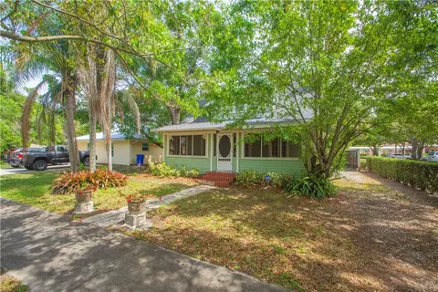 2216 17th Ave, Vero Beach, FL 32960