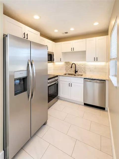 61 Woodland Dr #205, Vero Beach, FL 32962