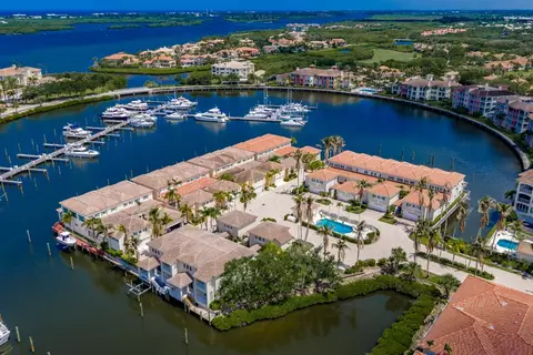 1050 Harbor Island Ln, Vero Beach, FL 32967