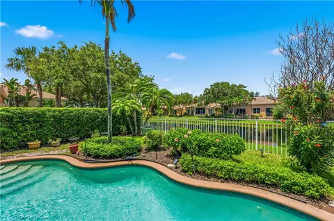 9535 E Maiden Ct, Vero Beach, FL 32963
