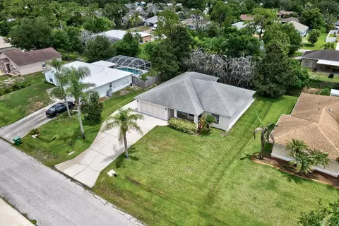 934 Bermuda Ave, Sebastian, FL 32958