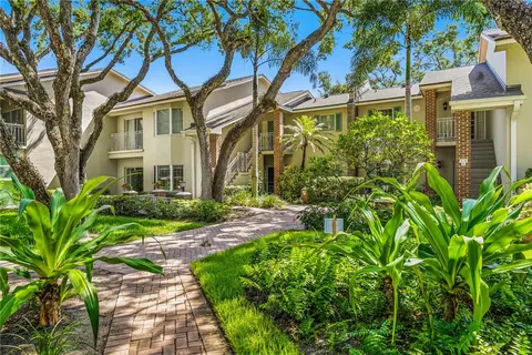 107 W Park Shores Cir #23W, Vero Beach, FL 32963