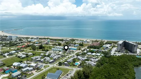662 Granada St, Hutchinson Island, FL 34949