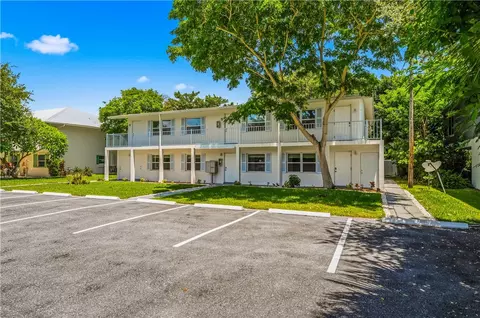 1150 Carlton Ct, Hutchinson Island, FL 34949