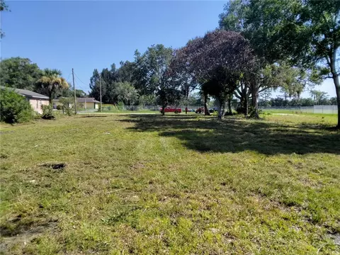 1075 Lincoln St, Fellsmere, FL 32948