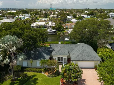 165 Mckee Ln, Vero Beach, FL 32960