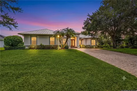 1000 White Tail Ave SW, Vero Beach, FL 32968