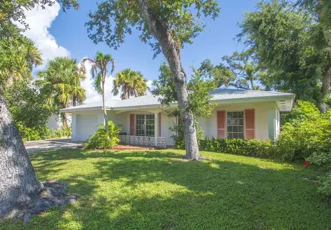 531 Cypress Rd, Vero Beach, FL 32963