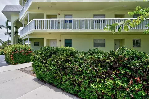 1100 Ponce De Leon Cir #E201, Vero Beach, FL 32960
