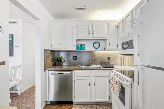 29 Pine Arbor Ln #204, Vero Beach, FL 32962