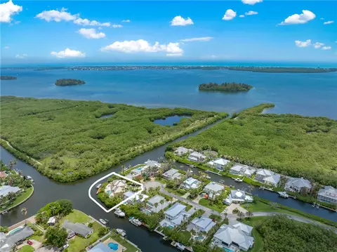 2165 6th Ct SE, Vero Beach, FL 32962