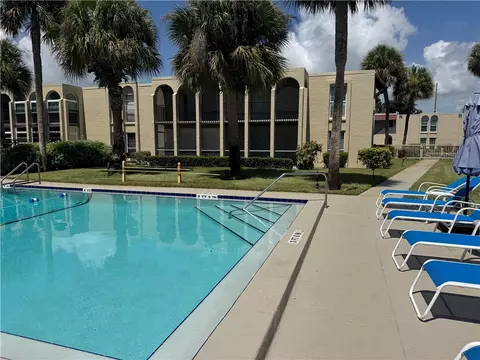 835 18th St #705, Vero Beach, FL 32960
