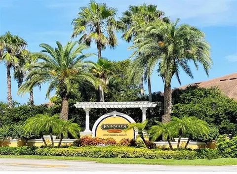 5060 Fairways Cir #F202, Vero Beach, FL 32967