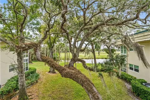 11 Vista Gardens Trl #204, Vero Beach, FL 32962
