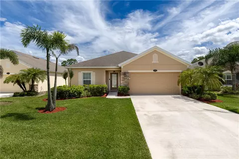 8195 Westfield Cir, Vero Beach, FL 32966
