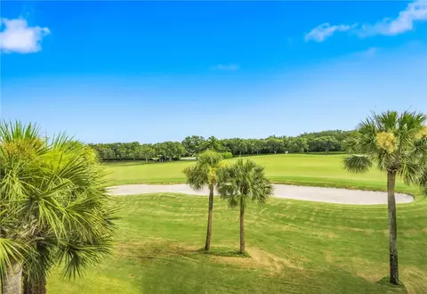 5020 Harmony Cir #304, Vero Beach, FL 32967