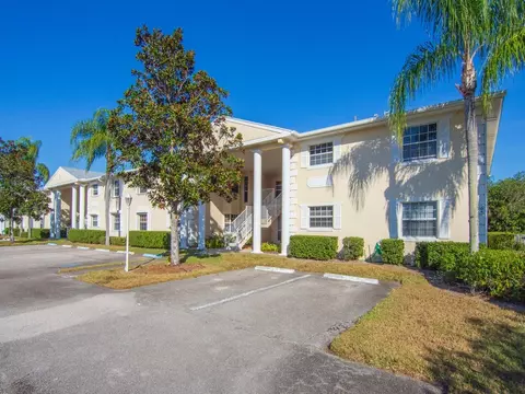 720 Lake Orchid Cir #108, Vero Beach, FL 32962