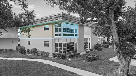 32 Pine Arbor Ln #205, Vero Beach, FL 32962