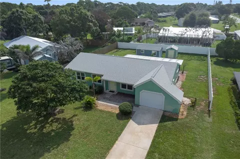 2320 12th Ave SW, Vero Beach, FL 32962