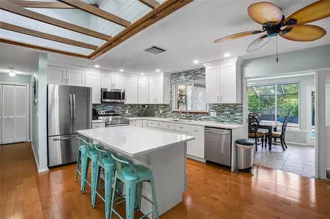 Kitchen - 3955 Fooshe Ave, Micco, FL 32976 photo 4 of 8