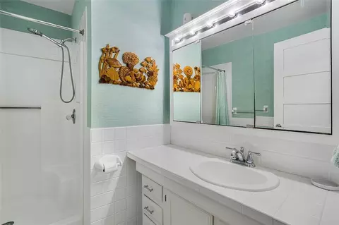 Bath - 3955 Fooshe Ave, Micco, FL 32976 photo 3 of 3