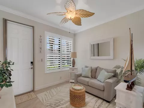 9892 E Villa Cir, Vero Beach, FL 32966