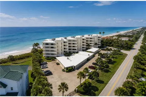 2636 Ocean Dr #103, Vero Beach, FL 32963