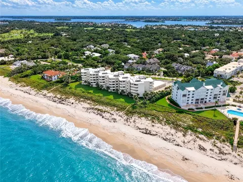 2636 Ocean Dr #103, Vero Beach, FL 32963