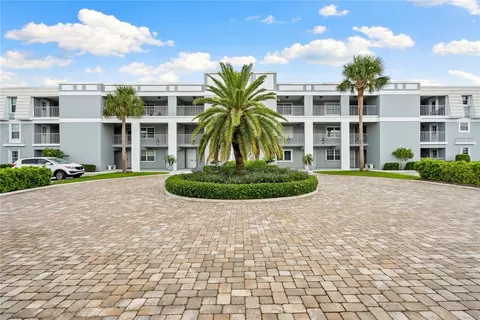 2743 Ocean Dr #40E, Vero Beach, FL 32963