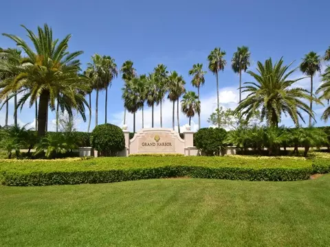 5025 Harmony Cir #202, Vero Beach, FL 32967