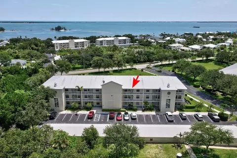 13570 Mystic Dr #303, Sebastian, FL 32958