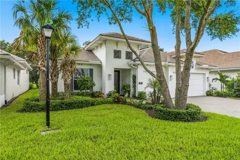 1887 Arawak St, Vero Beach, FL 32967