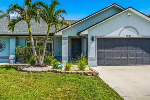 2933 SE Bella Rd, Port Saint Lucie, FL 34984