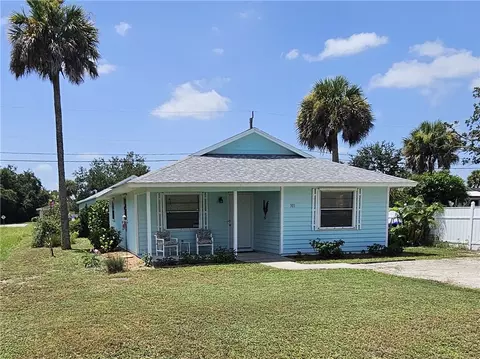 303 13th Pl SW, Vero Beach, FL 32962