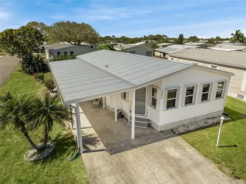 7698 Fox Hunter Cir #0, Micco, FL 32976