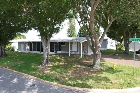 624 Dolphin Cir, Barefoot Bay, FL 32976