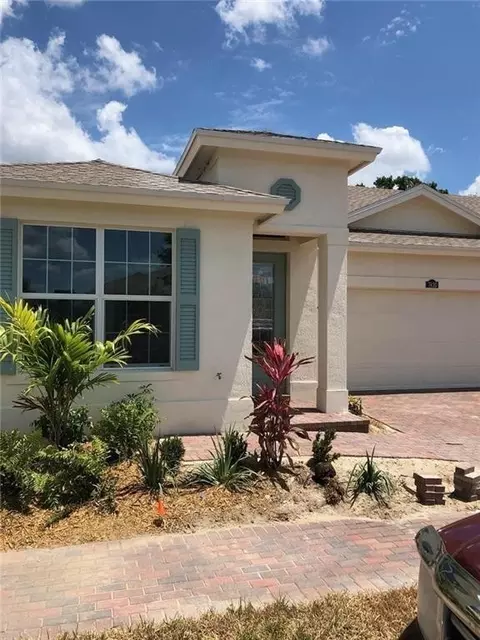 7432 Oakridge Pl, Vero Beach, FL 32966