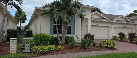 7432 Oakridge Pl, Vero Beach, FL 32966