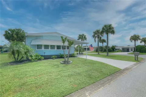 700 Periwinkle Cir, Barefoot Bay, FL 32976